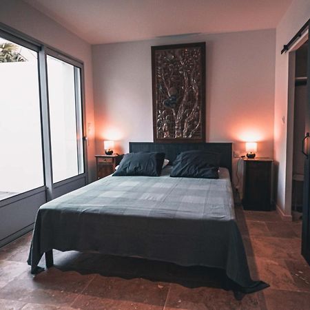 Appartement Avec Cour Privee Centre Ville Classe 4 Etoiles Remparts 1 La Rochelle  Eksteriør bilde